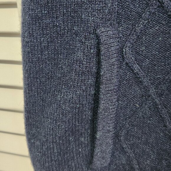 Irish Wool Sweater Vest Carraigdonn - Picture 3 of 10